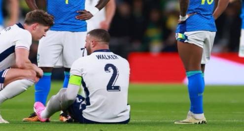 ساوثجيت عن إصابة ووكر: لا نعرف موقفه.. وعلينا تقييم حالته في الأيام المقبلة